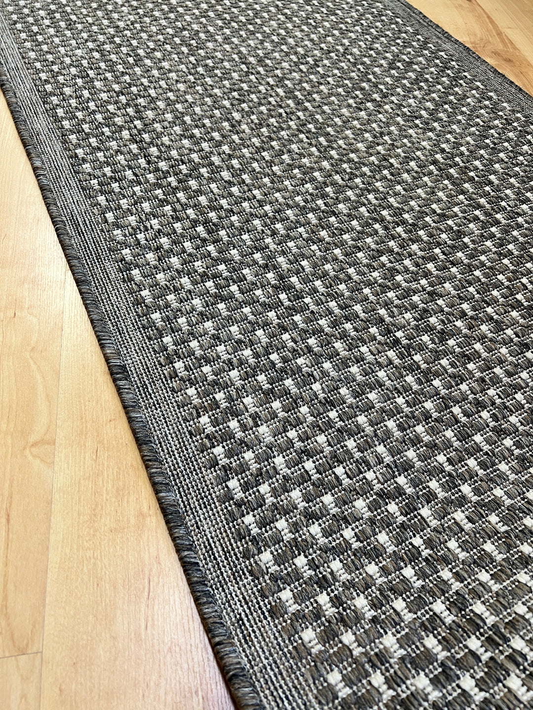 Seaspray Dots Natural Silver 67 x 230 cm