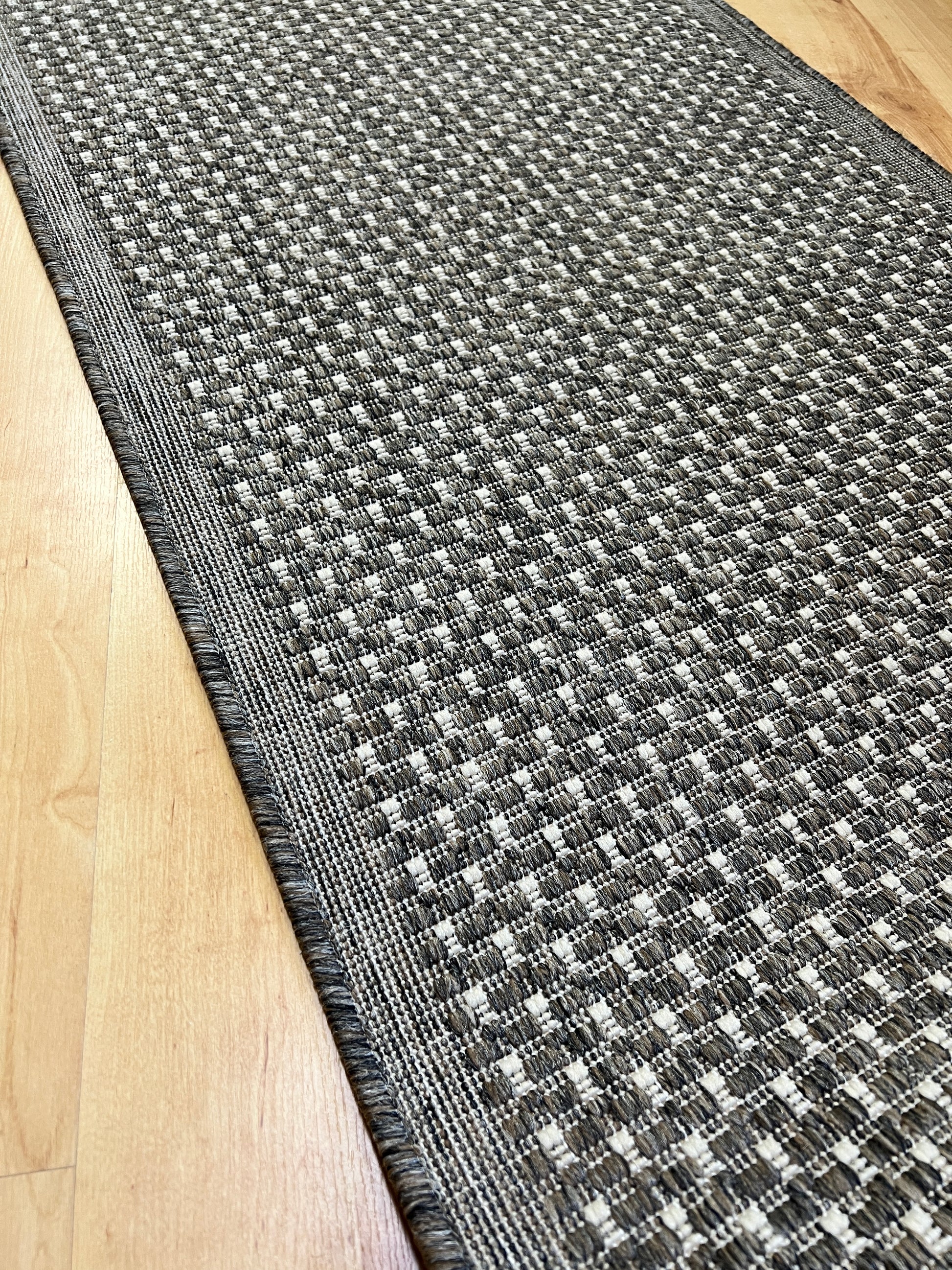 Seaspray Dots Natural Silver 67 x 230 cm-1