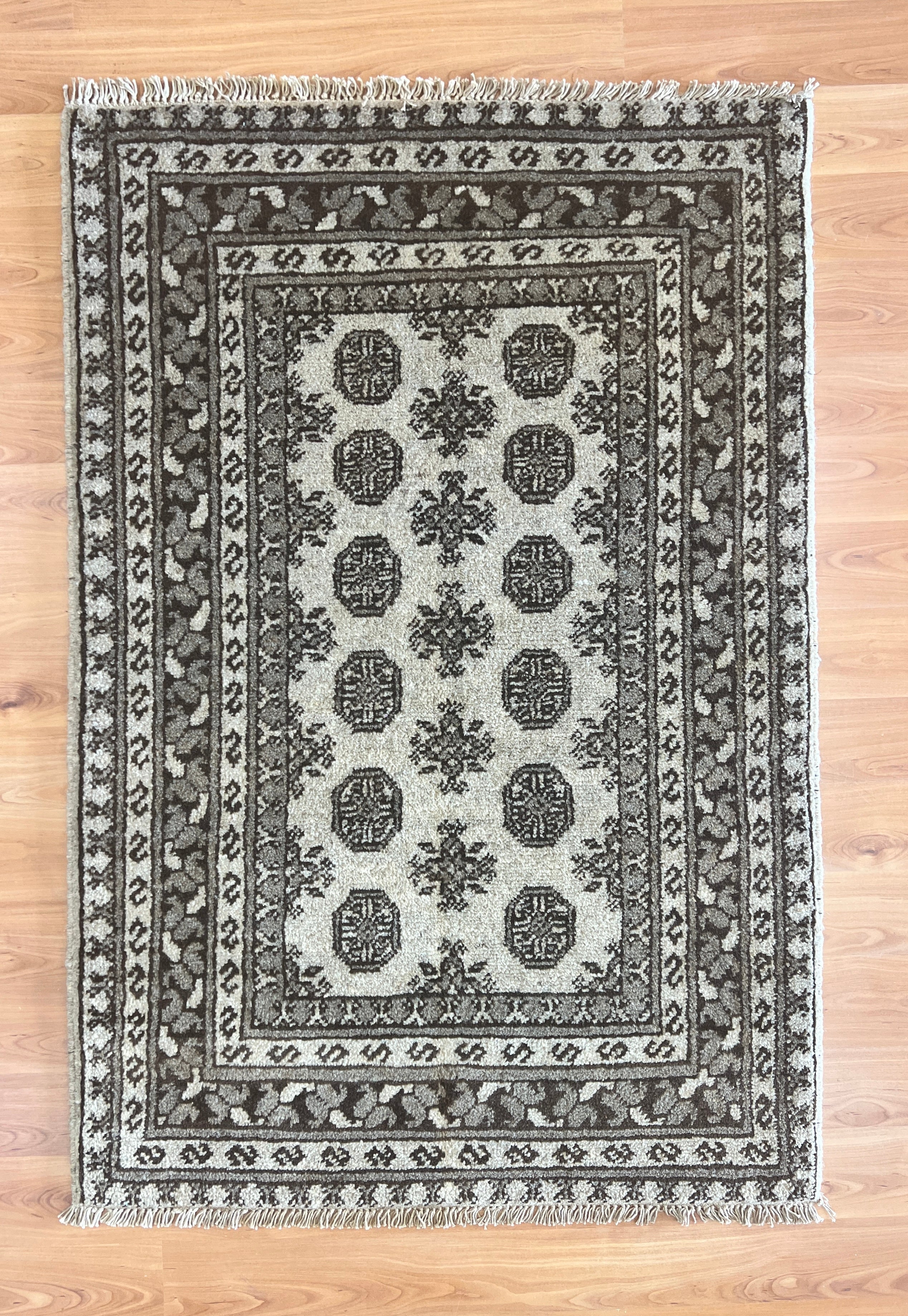 Akhcheh Natural 82 x 120 cm