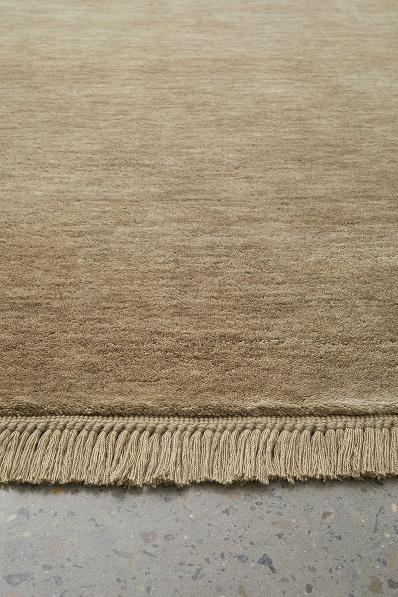KinShip Oyster Fixed Runner by Conscious Loom-zoom-