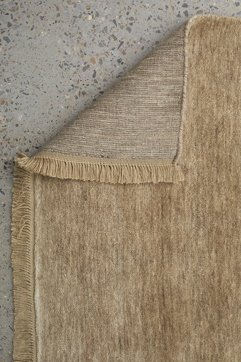 KinShip Oyster Fixed Runner by Conscious Loom-zoom-6