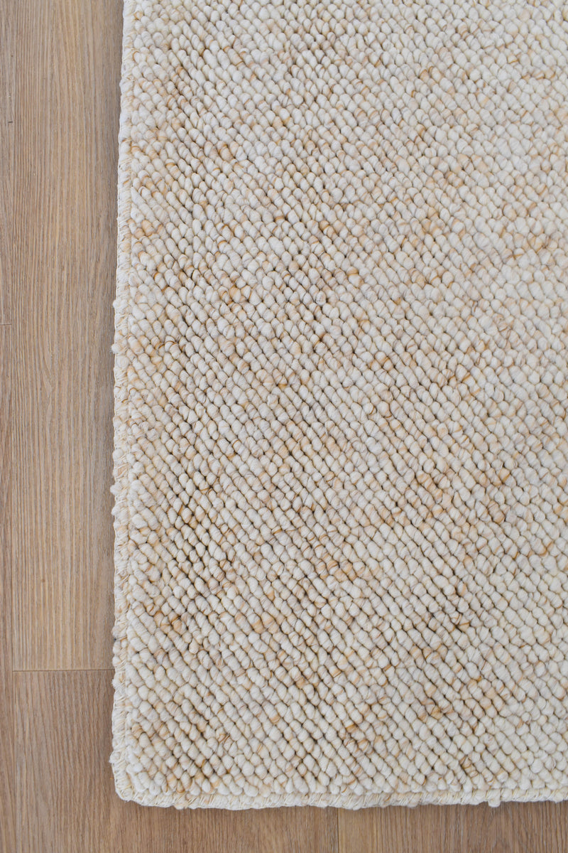 Drift Pebble Beige Fixed Runner-zoom-