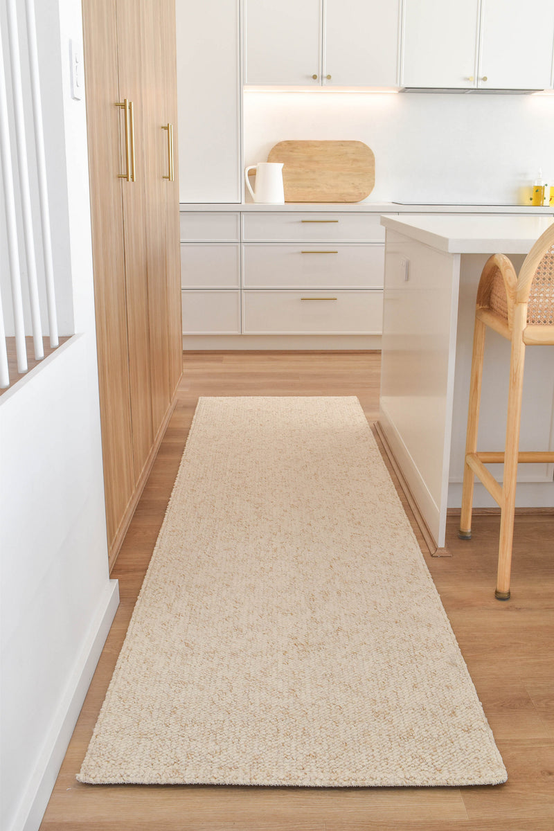 Drift Pebble Beige Fixed Runner-zoom-