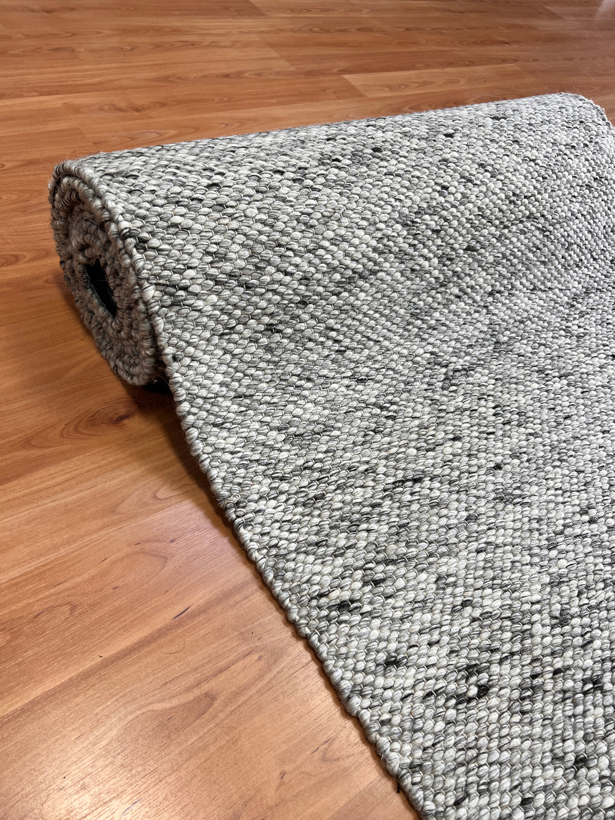 Drops Grey Fixed Length Runner-zoom-1