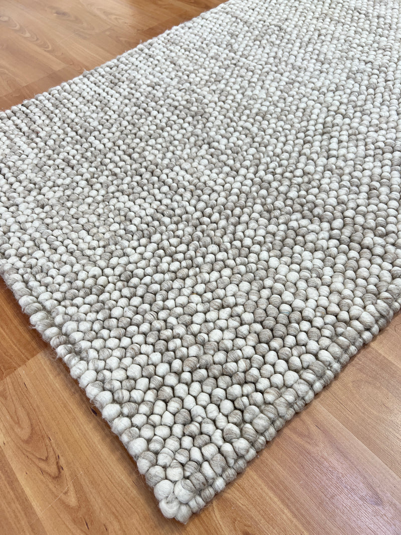 Globe Beige Runner-zoom-