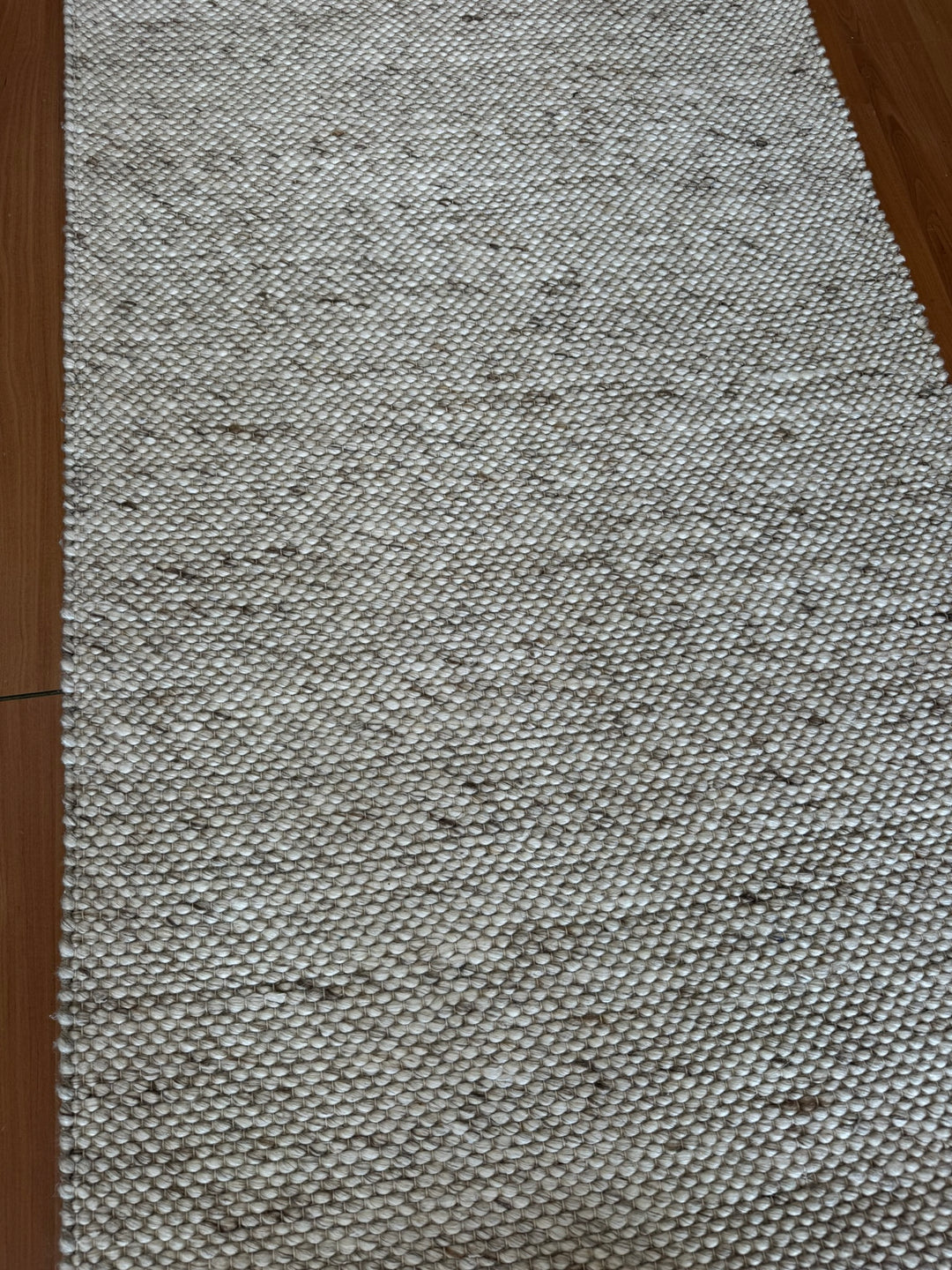 Drops Off White Runner 80 cm wide | $95 per metre