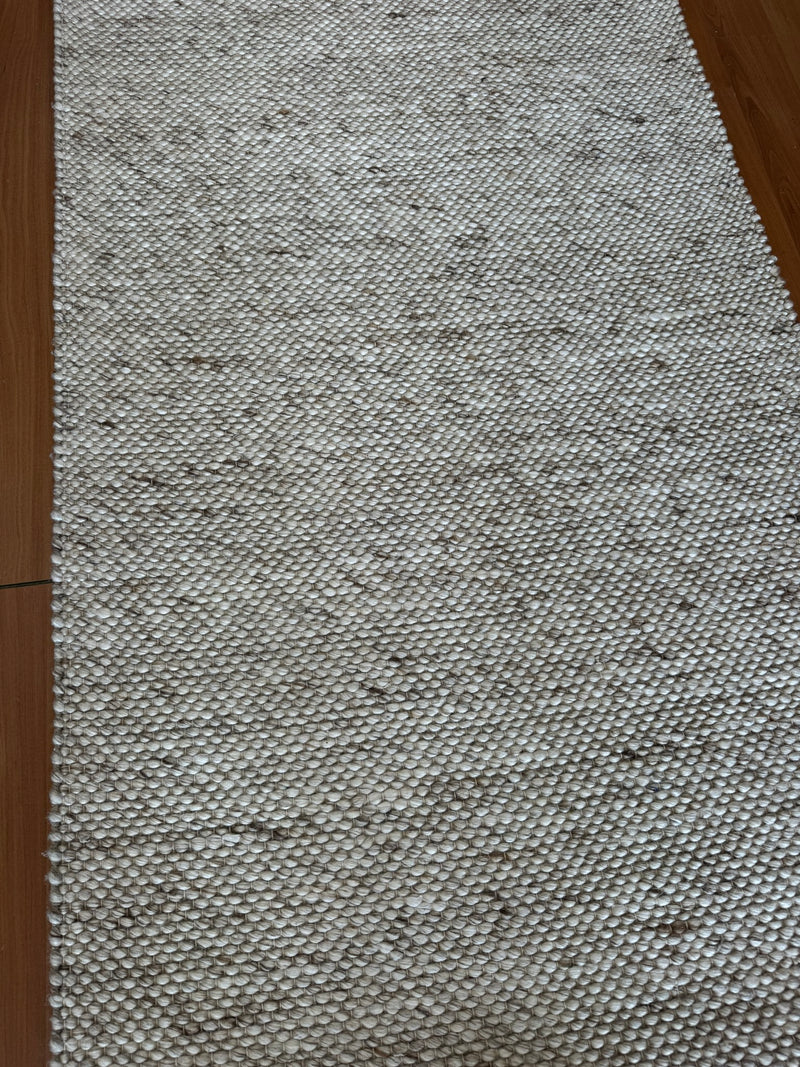 Drops Off White Runner 80 cm wide | $95 per metre-zoom-