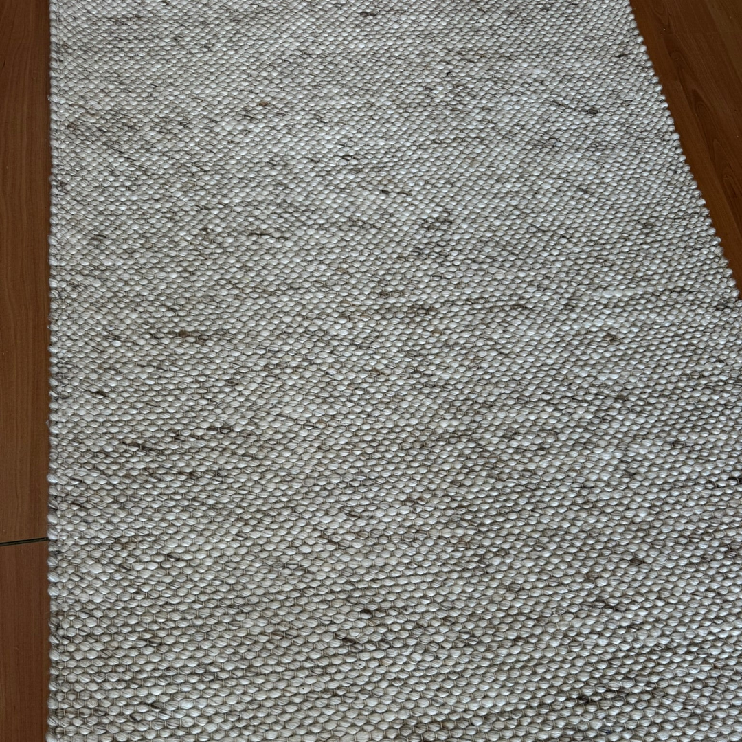 Drops Off White Runner 80 cm wide | $95 per metre