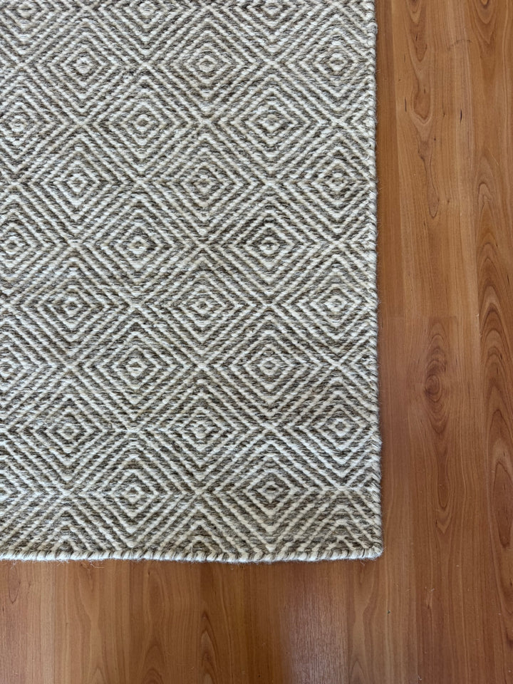 Diamond White Natural