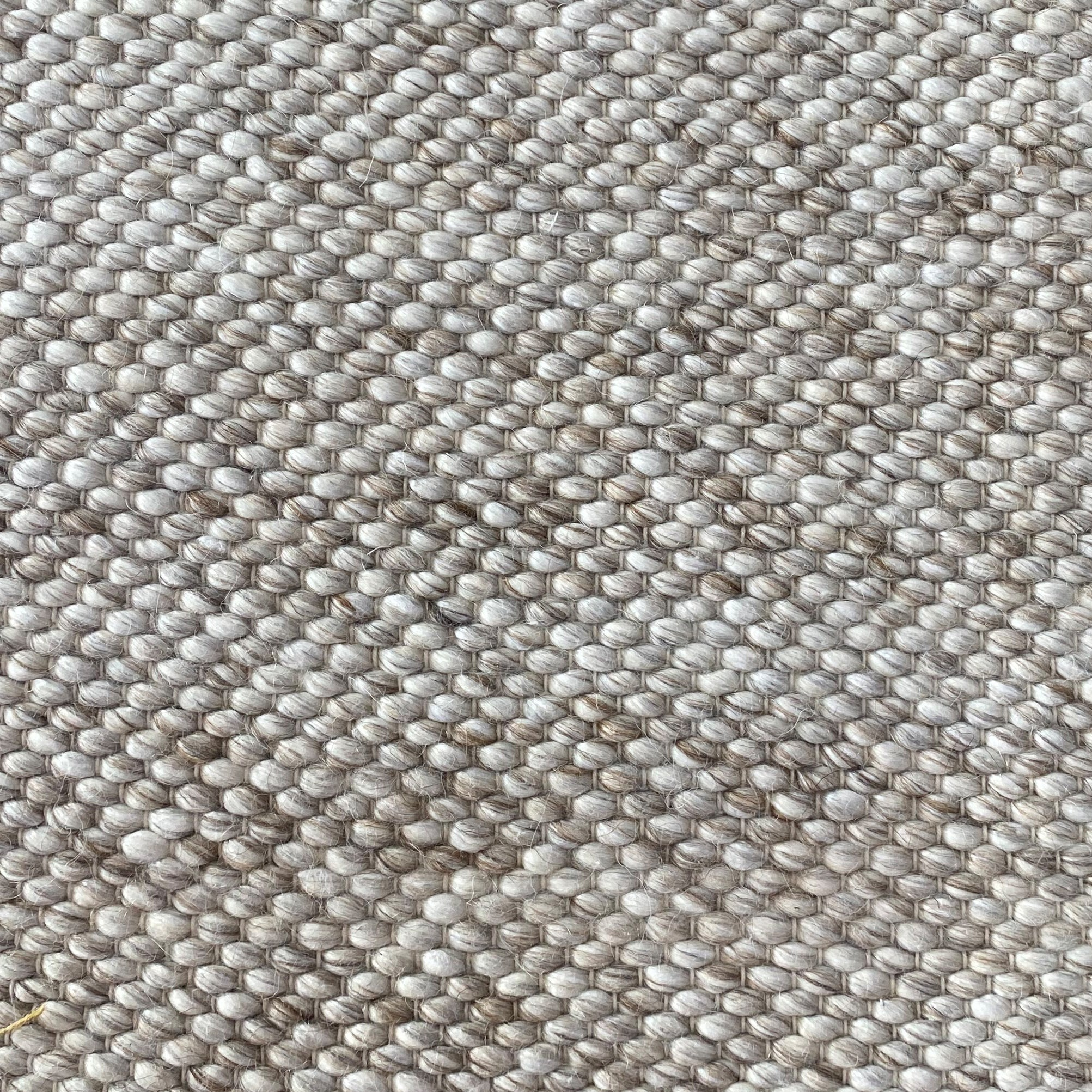 Drops Off White Round-zoom-2