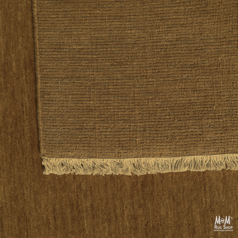 Lori Camel-zoom-