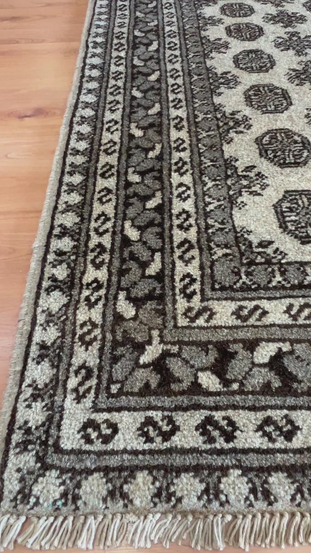 Akhcheh Natural 82 x 120 cm