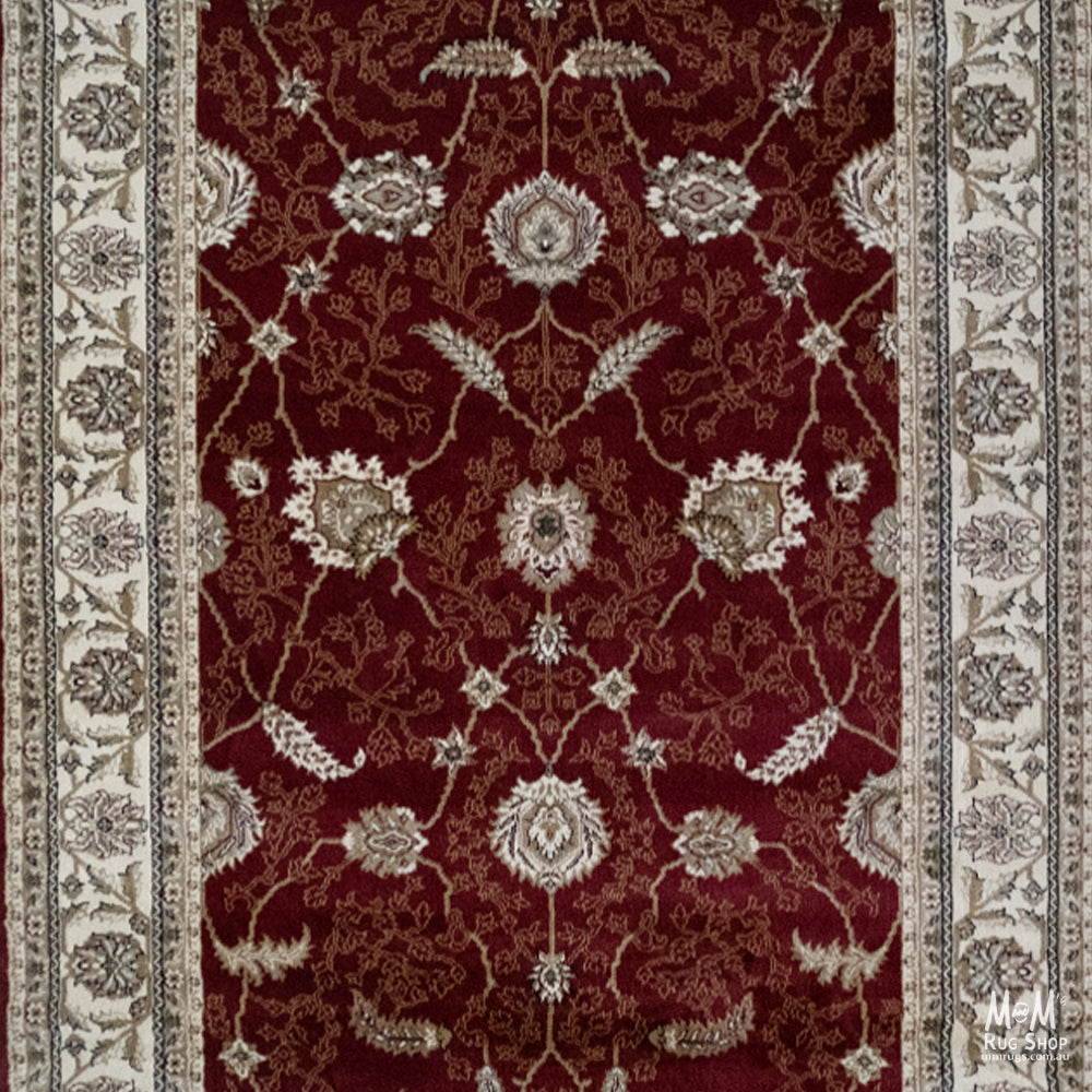 Tavernelle Traditional Red