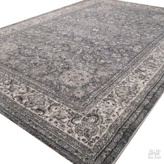 Heat set polypropylene Verona Classic rug in silver grey, showcasing its soft textured surface and elegant design by Turkey.