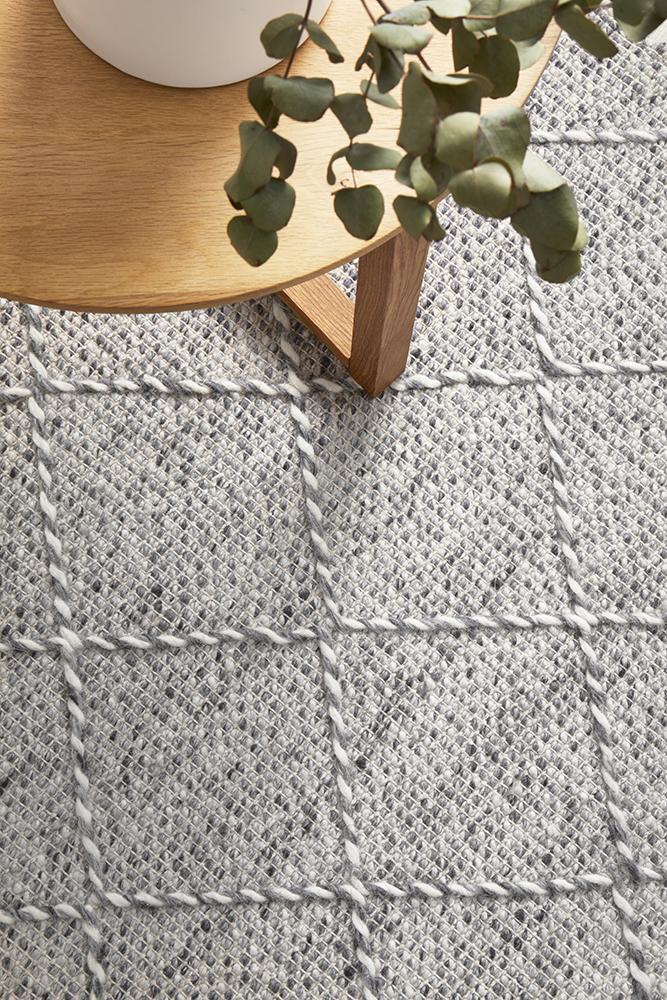 Pure wool fabric from Maison Noah by India, shown in a close-up image highlighting its texture and natural wool fibers.