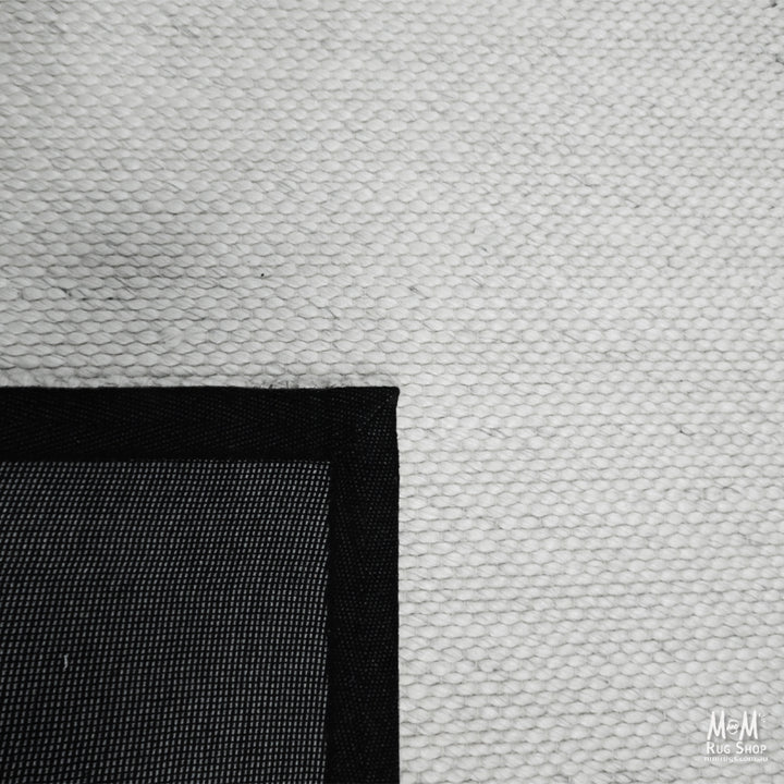Drops White