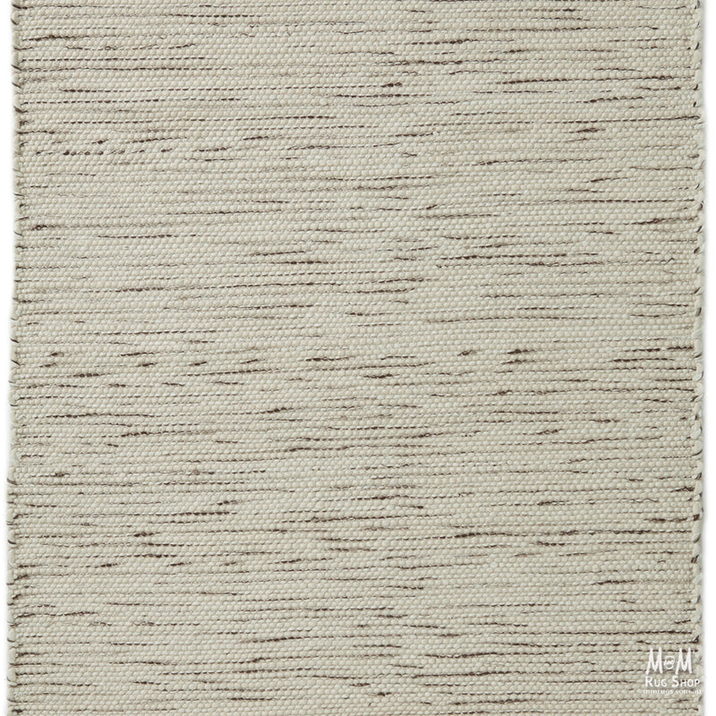 Grampian Ebony-zoom-