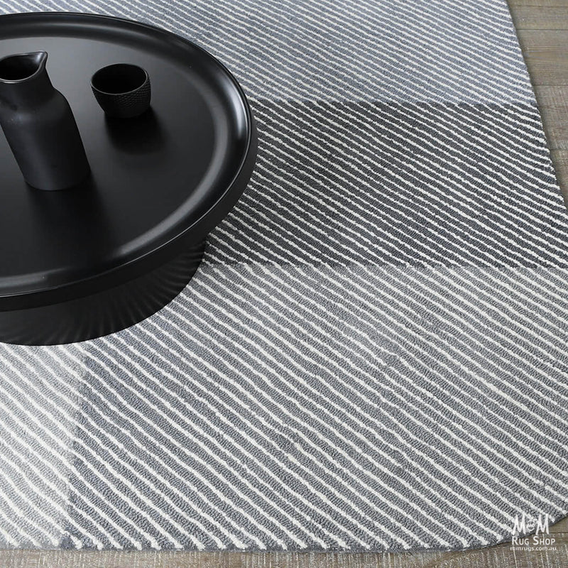 Pinstripe Seal-zoom-