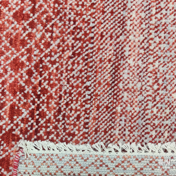 Rainbow Red 245 x 306 cm