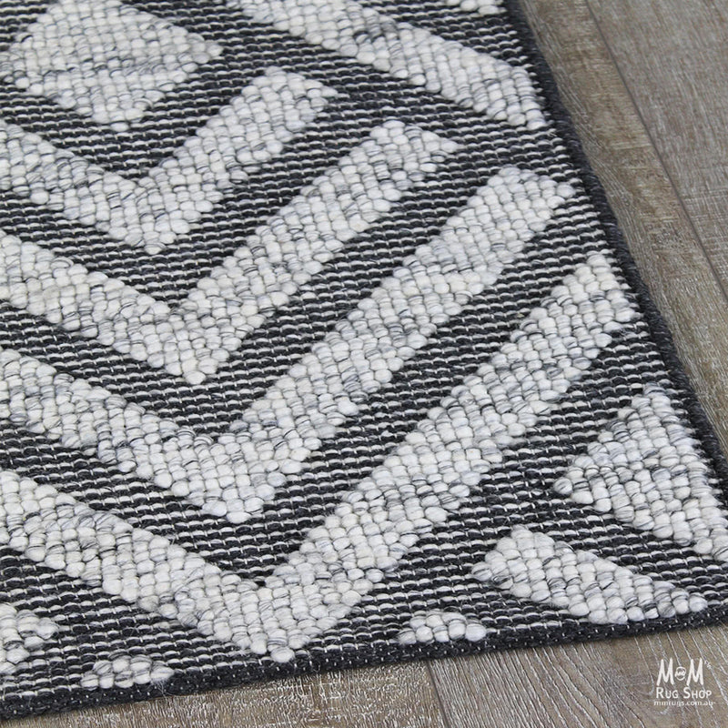 Zamora Taupe-zoom-